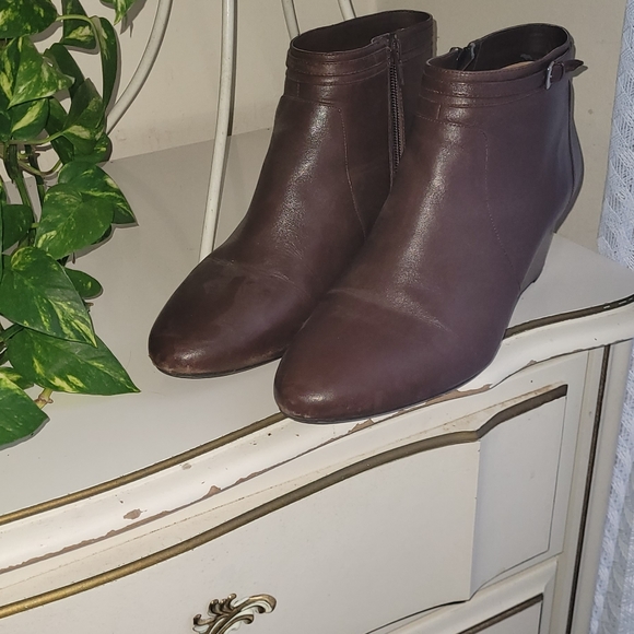 12M Brown Leather Booties - Picture 3 of 4